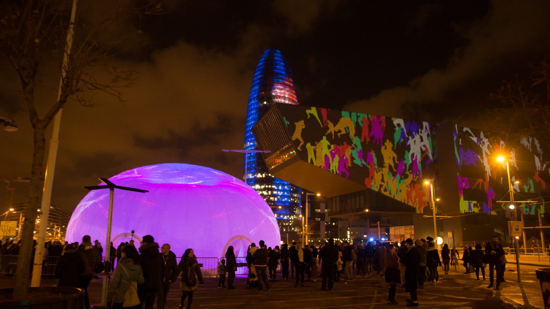 INSTALACIÓN FESTA DE LA LLUM POBLE NOU