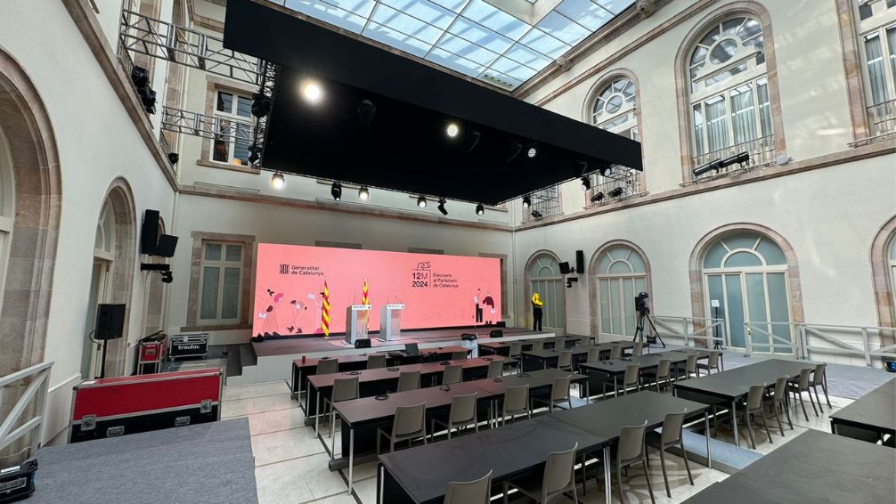 El Parlament de Catalunya convertido en un gran plató audiovisual conectado al mundo y con datos electorales actualizados al minuto